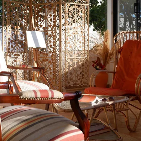 Private House, Amazing Sea View, Swimming Pool بيت للعطل مونكاراباشو