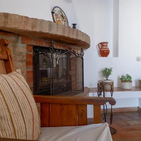 Private House, Amazing Sea View, Swimming Pool مونكاراباشو